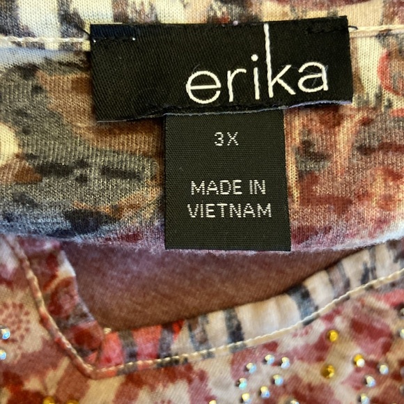 ⭐️ Erika Embellished Floral Print V neckline Long Sleeve Top women’s size 3X - Picture 6 of 6